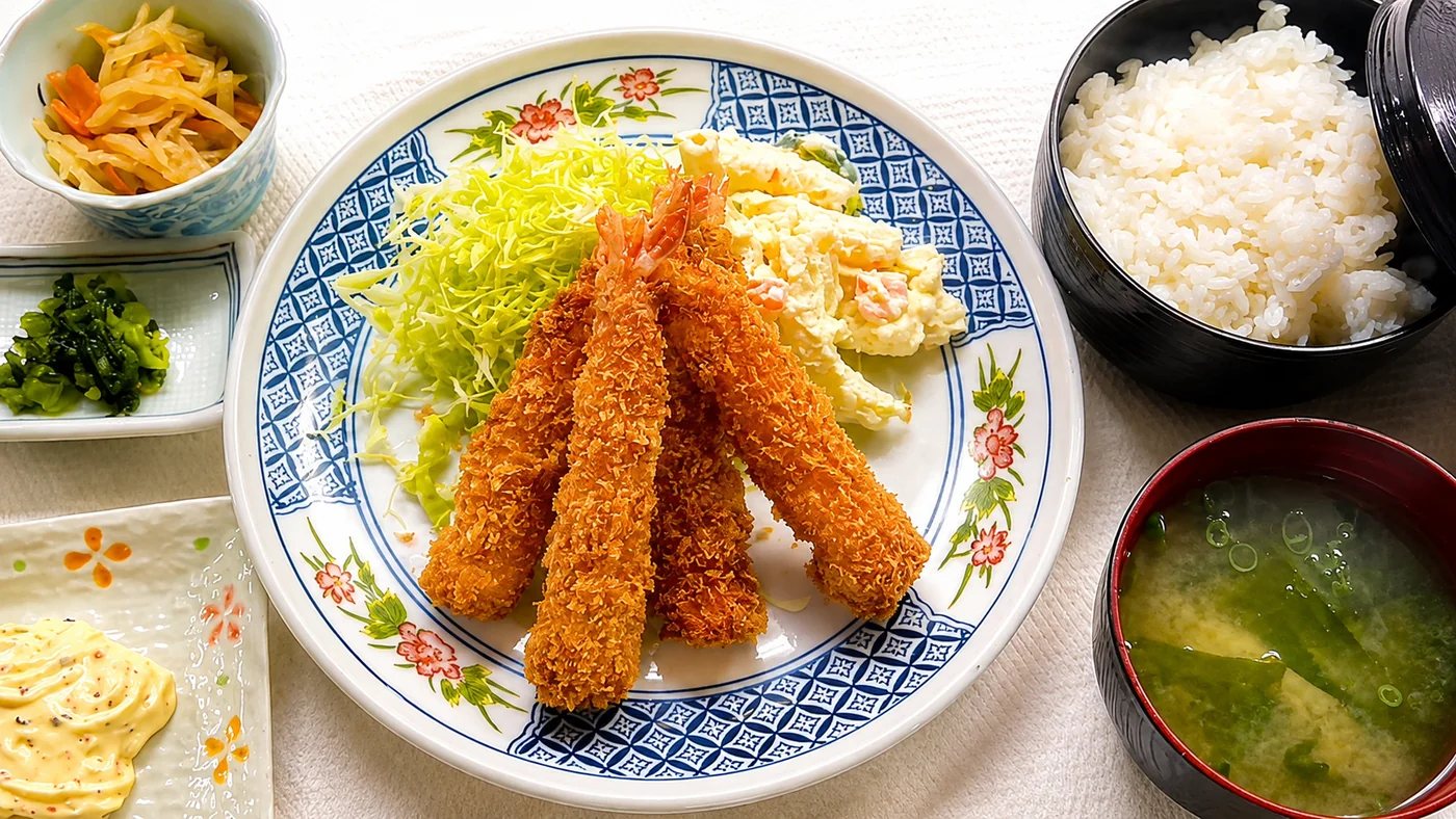 まんぷくシリーズ 定食＋入浴券 1,400円（エビフライ定食）
